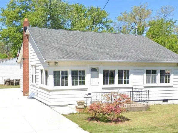 908 Peach Blvd, Willoughby, OH 44094