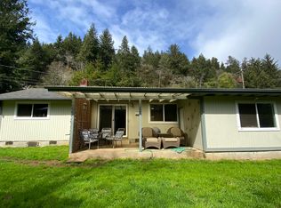 1790 Ivy Ave, Reedsport, OR 97467