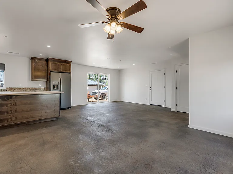 1660 Kenford Way — Photo 6