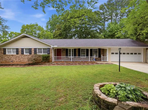 3972 Saint Marks Ct, Tucker, GA 30084