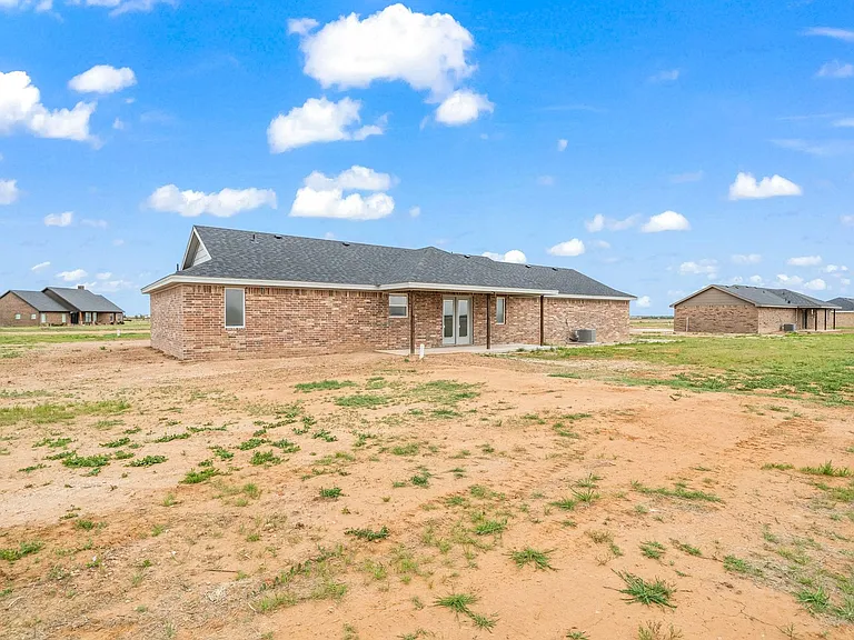 8807 N County Road 3200 — Photo 26