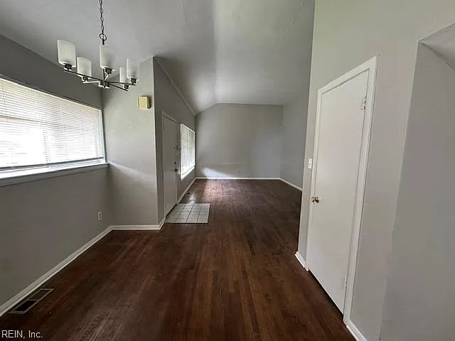 426 Beacon Hill Cir — Photo 13