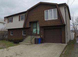 110 Oxford St, Hanover Township, PA 18706