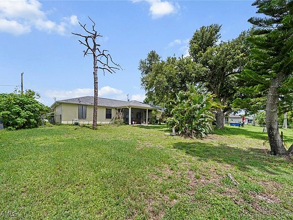 3rd image of 1720 NW 14th Pl