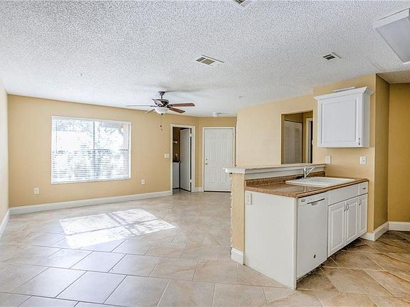 3rd image of 629 Dory Ln Floor 3