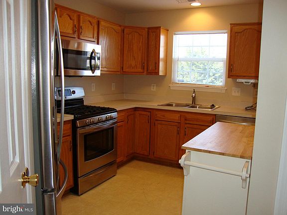 2nd image of 2119 Bristol Dr #19