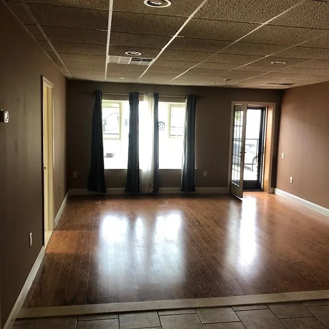 2 bed, 1500 sqft, $1,600 — Photo 2