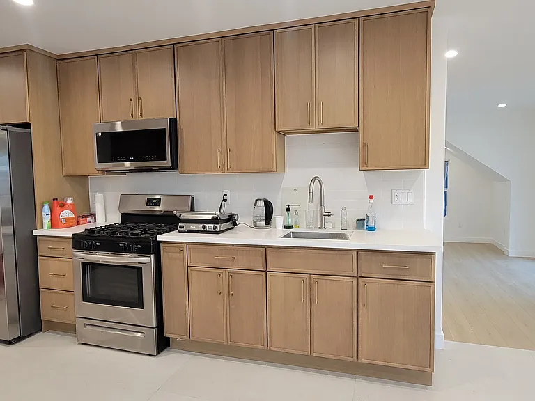 1237 S Sherbourne Dr #1237 — Photo 5