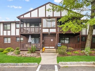23 Buckingham Ct, Pomona, NY 10970