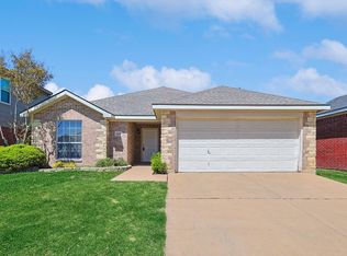 9021 Rushing River Dr, Fort Worth, TX 76118