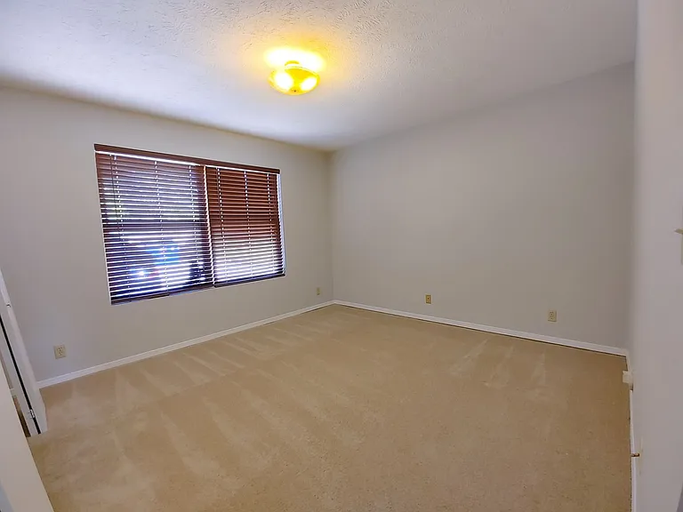 1606 Northbrook — Photo 7