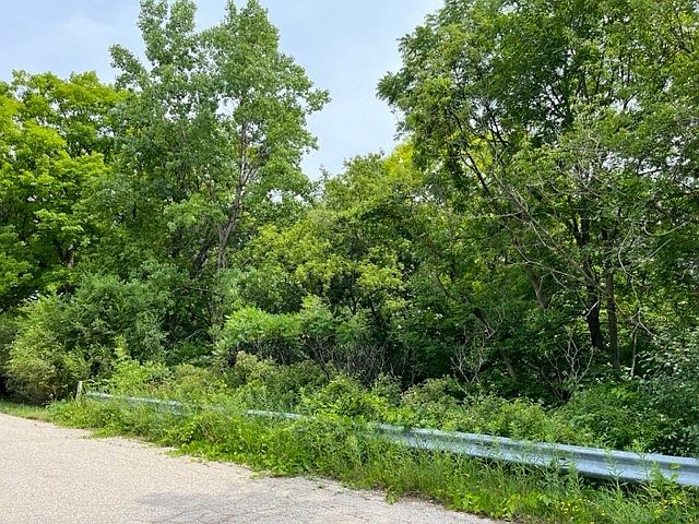 2nd image of 204 Hollow Way