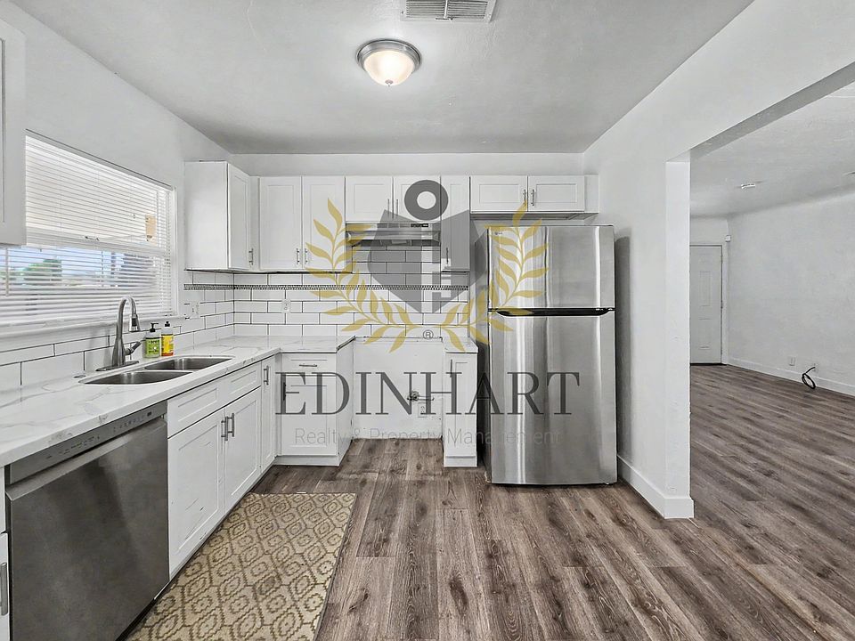 1st image of 3049 E McKinley Ave