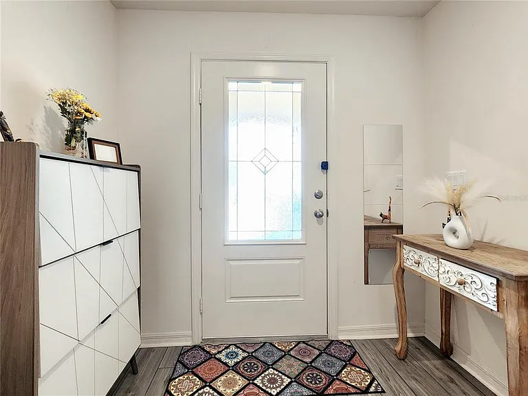 1679 Wynford Cir — Photo 3