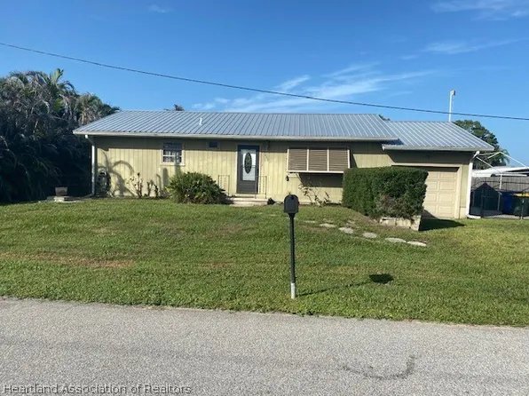 1669 Lakeshore Dr, Lorida, FL 33857