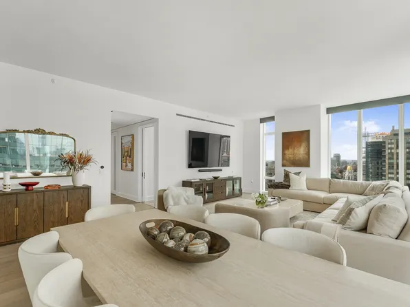 45 East 22nd Street image 4 of 28