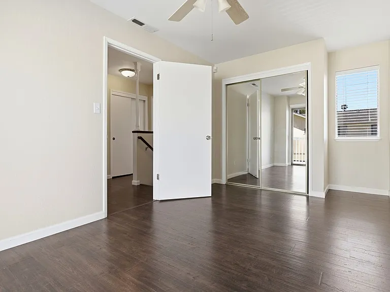 498B Beck St — Photo 15