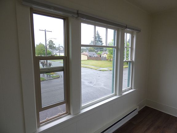 5th image of 519 S Oak St #10