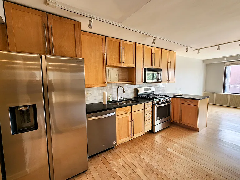 1540 N State Pkwy #5B — Photo 2