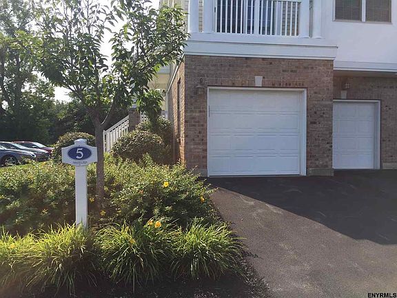 3rd image of 5102 Admirals Walk Dr