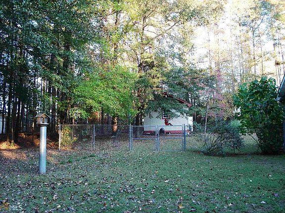 4th image of 170 Parker Dr