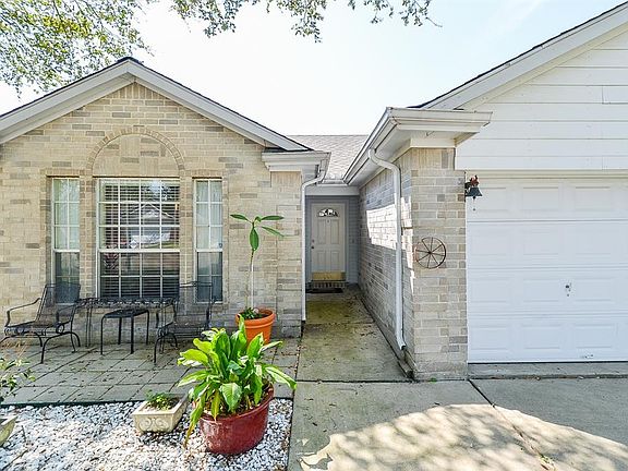 2nd image of 7123 Pheasant Grove Dr