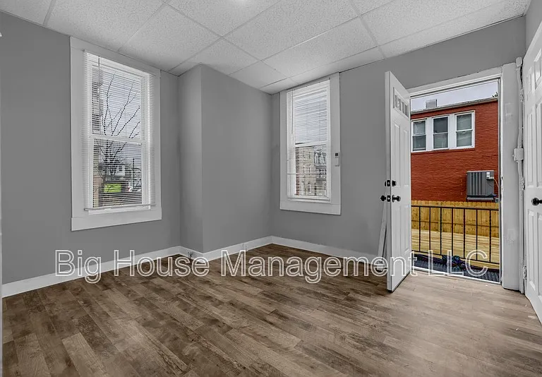 339 E 25th St #1 — Photo 14