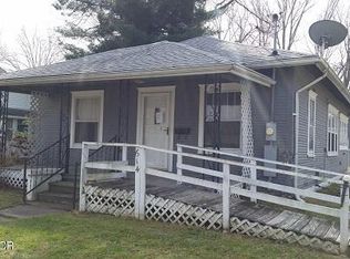 614 Joplin St, Benton, IL 62812