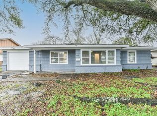 1413 Lake Rd, La Marque, TX 77568