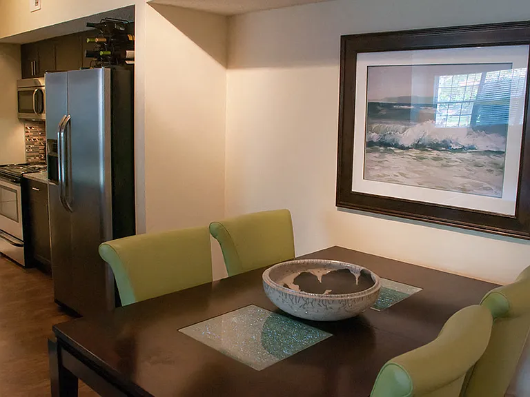 The Upton Apartments — Photo 5