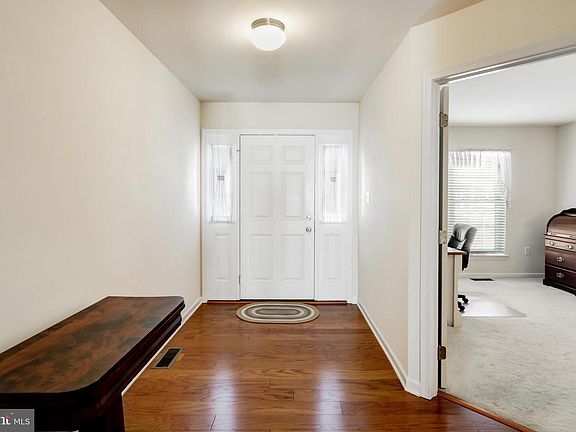 3rd image of 79 Pleasant Rd