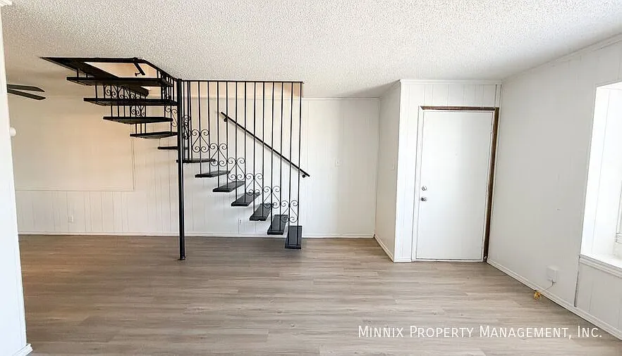 Bayless-Atkins 2-Bedroom Townhome for Rent | Central Lubbock | 2101 51st #A4 — Photo 3