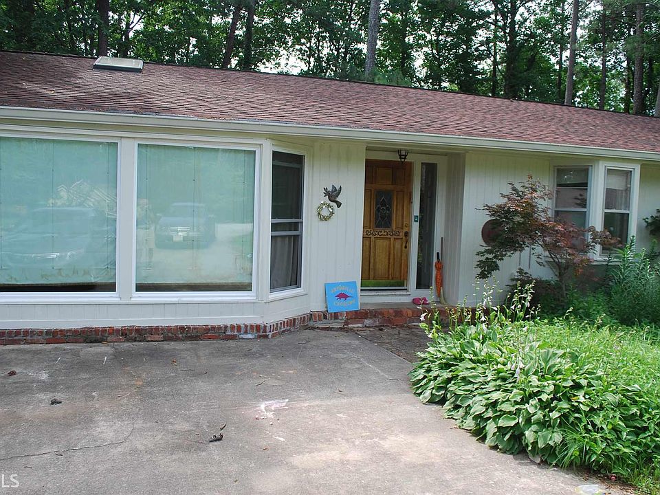 1st image of 2965 Applewood Ct NE #0