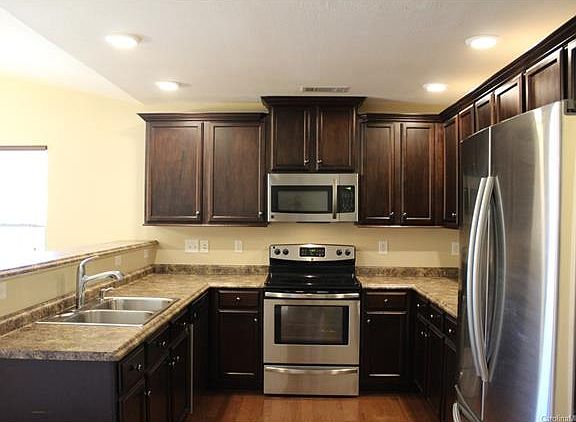 5th image of 2051 Grimley Ln