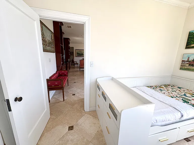 702 Ash St #900 — Photo 25