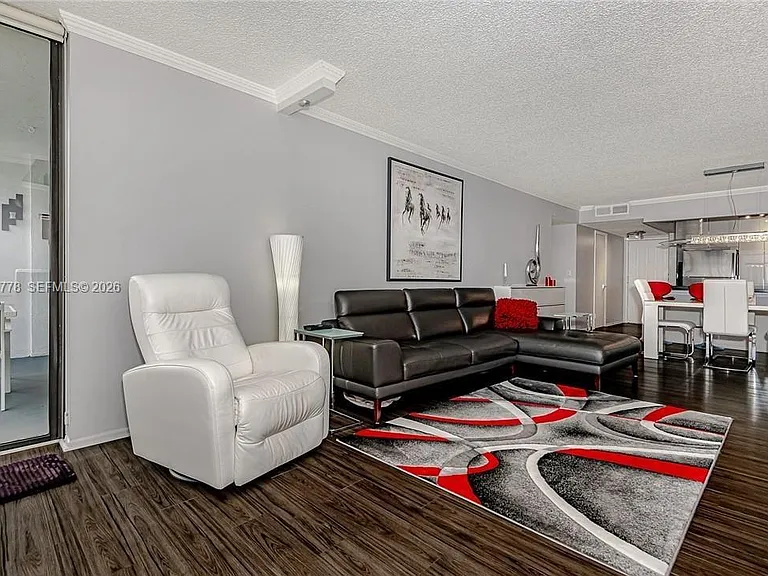 200 Leslie Dr #926 — Photo 6