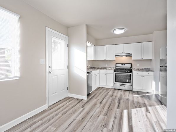 419-1704 N Westfield St #419