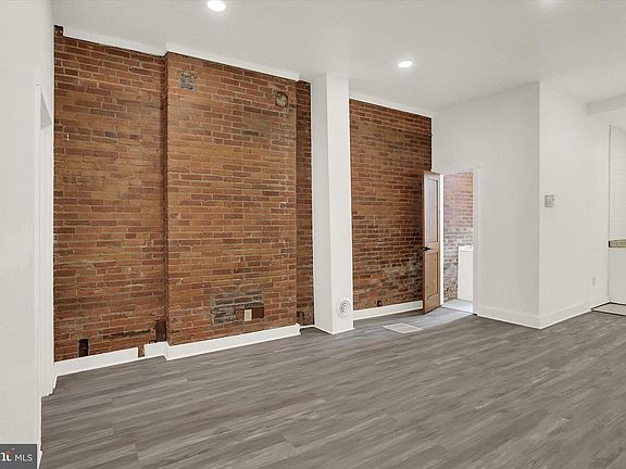 4th image of 1209 Market St