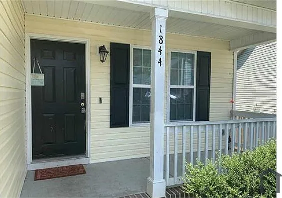 5 bed, 1491 sqft, $2,358 — Photo 2