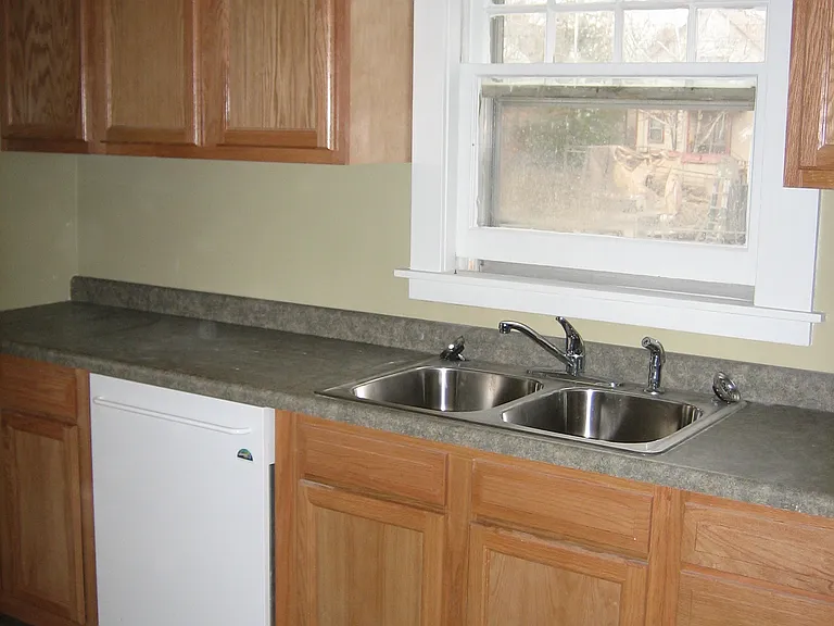 1057 12th St NW — Photo 3
