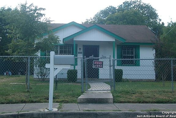2nd image of 1221 Barney Ave