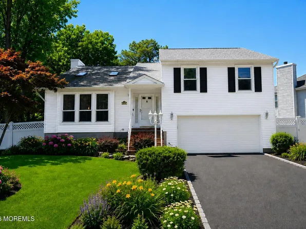 96 Heritage Drive, Howell, NJ 07731