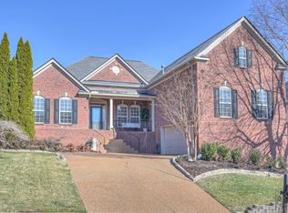 1212 Beech Hollow Dr, Nashville, TN 37211