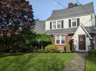 735 Summit Ave, River Edge, NJ 07661