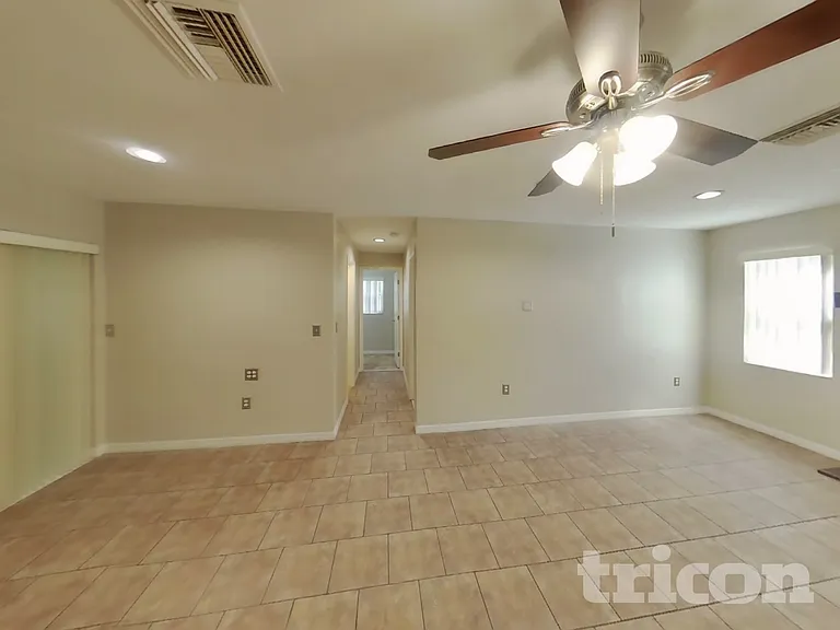 1601 Gulf Rd — Photo 4