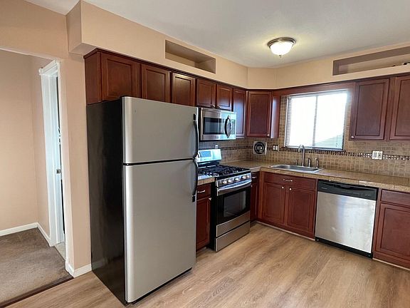 5th image of 3942 John Ln