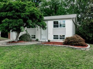 20 Creekwood Dr, Saint Peters, MO 63376