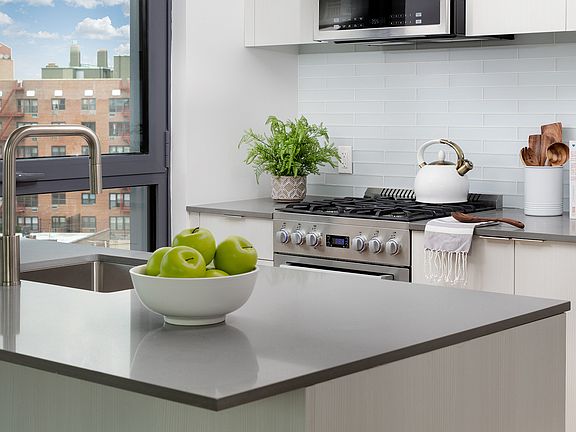 3rd image of 37-46 72nd St #Penthouse