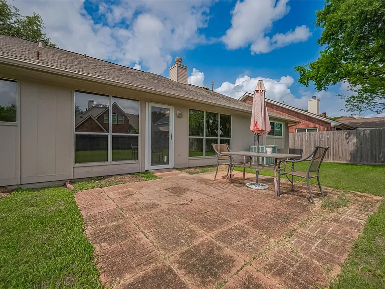 3007 Cloverdale Dr — Photo 18