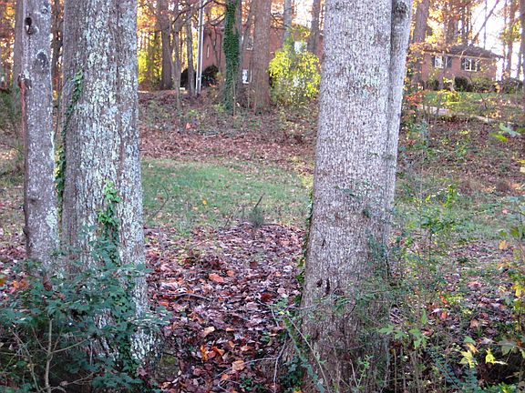 3rd image of 136 Huntington Lane Lot 19